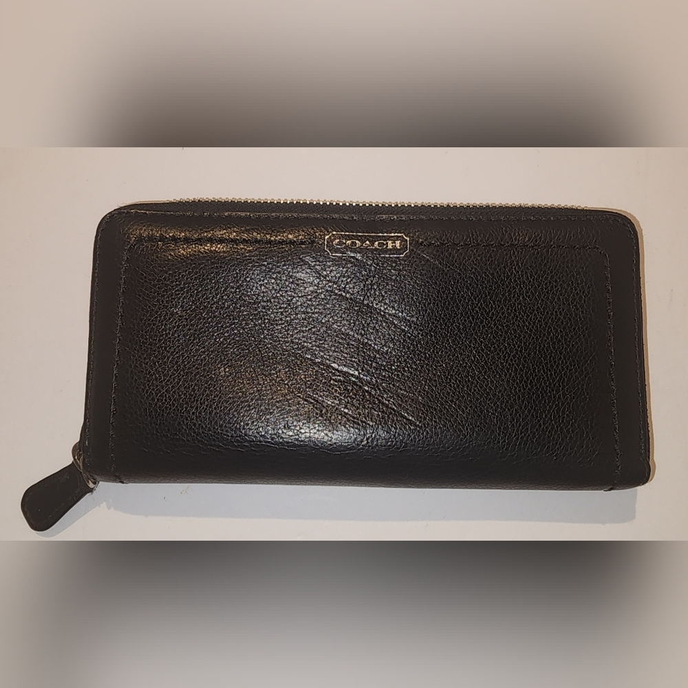 Project Wallet: Coach Black Leather Zip Wallet